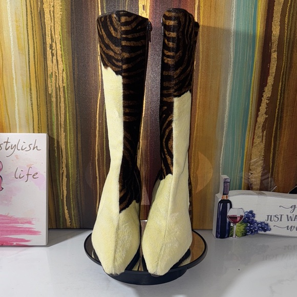 NWOB Ballin Elegant cow Hair Zebra Print Heeled Boots - Size EU 37 - Picture 3 of 7